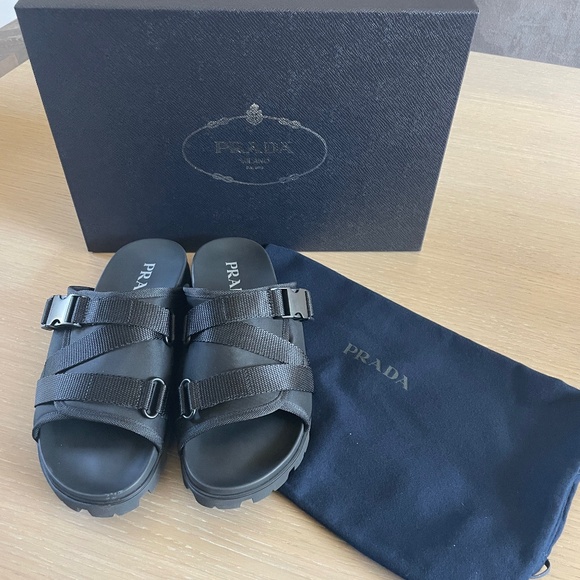 Prada sandals, size 6 Mens or 8 Women's - Picture 9 of 10